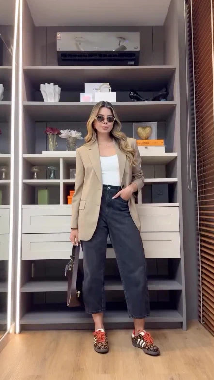 @valeriemoss_